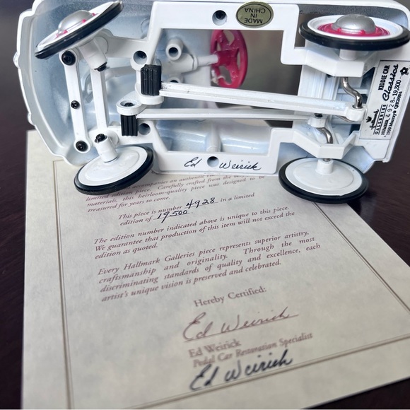 Hallmark Kiddie Car Classics Murray Fire Chief. - Picture 2 of 6